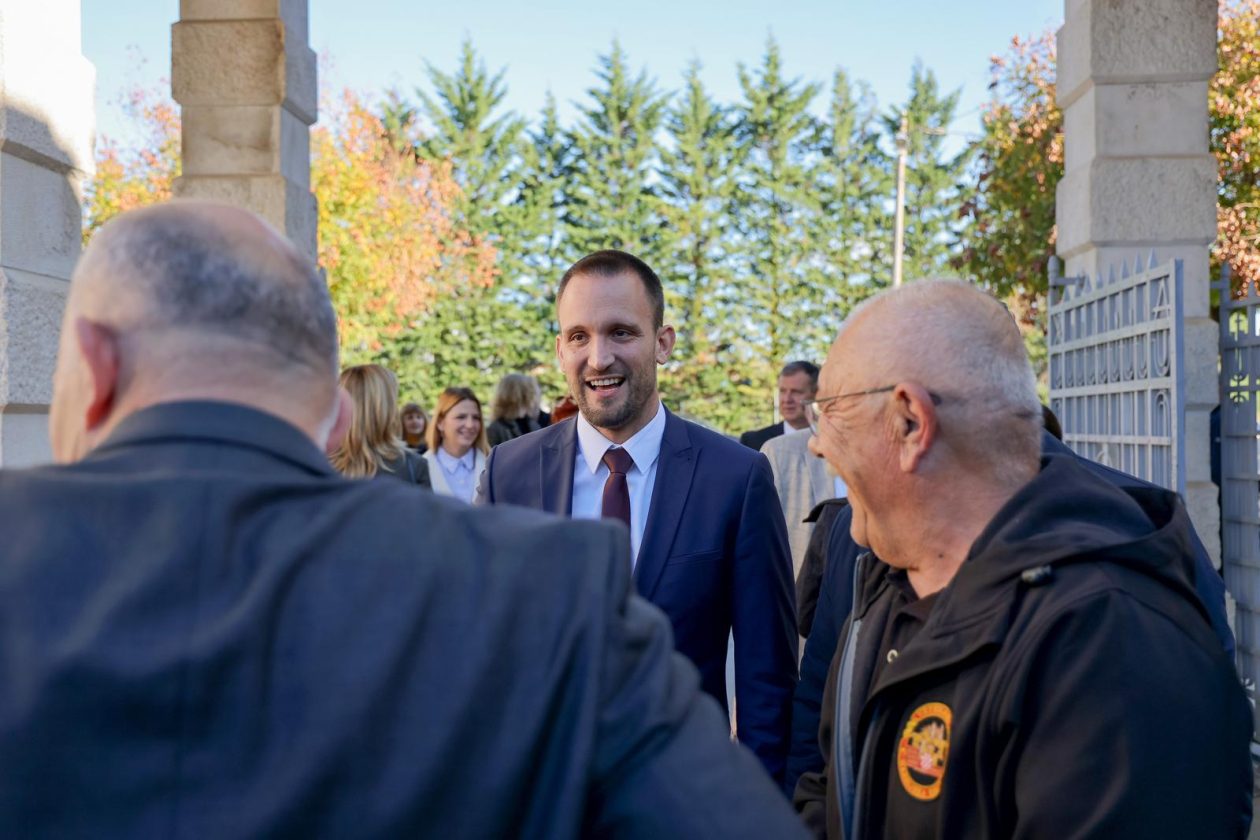 Polaganje vijenaca povodom Dana obrane grada