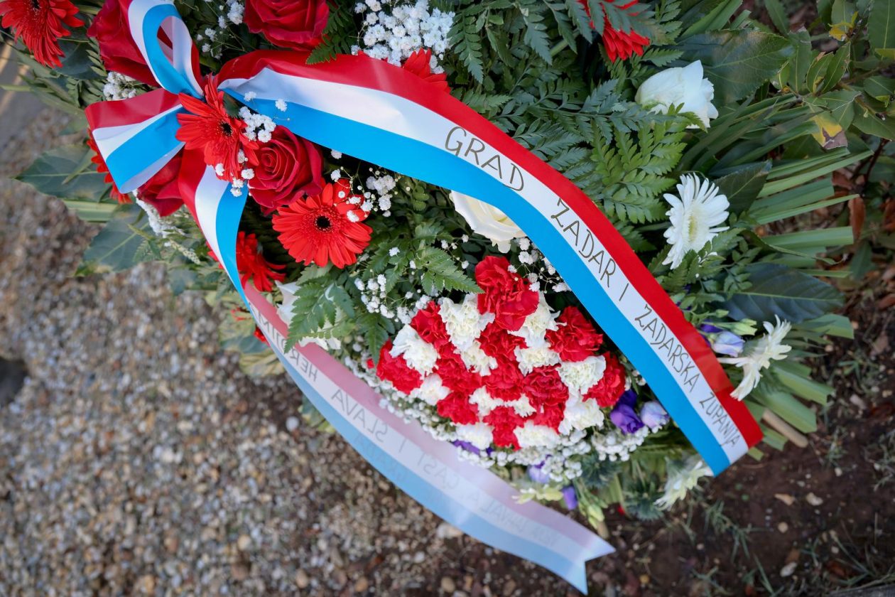 Polaganje vijenaca povodom Dana obrane grada