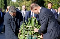 Polaganje vijenaca povodom Dana obrane grada