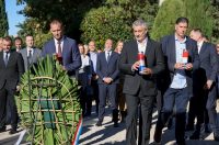 Polaganje vijenaca povodom Dana obrane grada