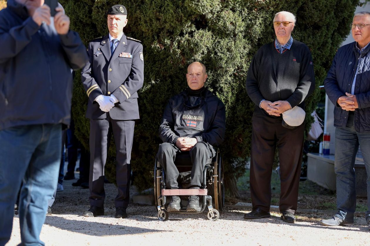 Polaganje vijenaca povodom Dana obrane grada