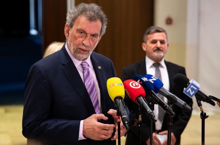 Zagreb: Dodjela nagrada za najbolje odgojno-obrazovne djelatnike povodom Svjetskog dana učitelja Zagreb: Dodjela nagrada za najbolje odgojno-obrazovne djelatnike povodom Svjetskog dana učitelja