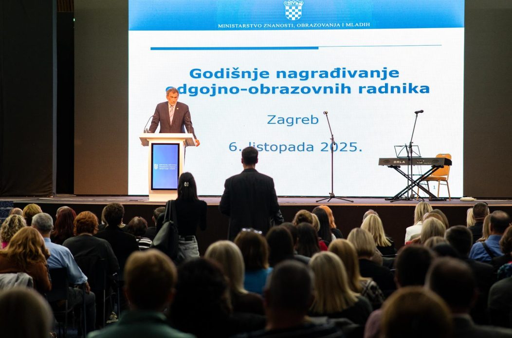 Zagreb: Dodjela nagrada za najbolje odgojno-obrazovne djelatnike povodom Svjetskog dana učitelja Zagreb: Dodjela nagrada za najbolje odgojno-obrazovne djelatnike povodom Svjetskog dana učitelja
