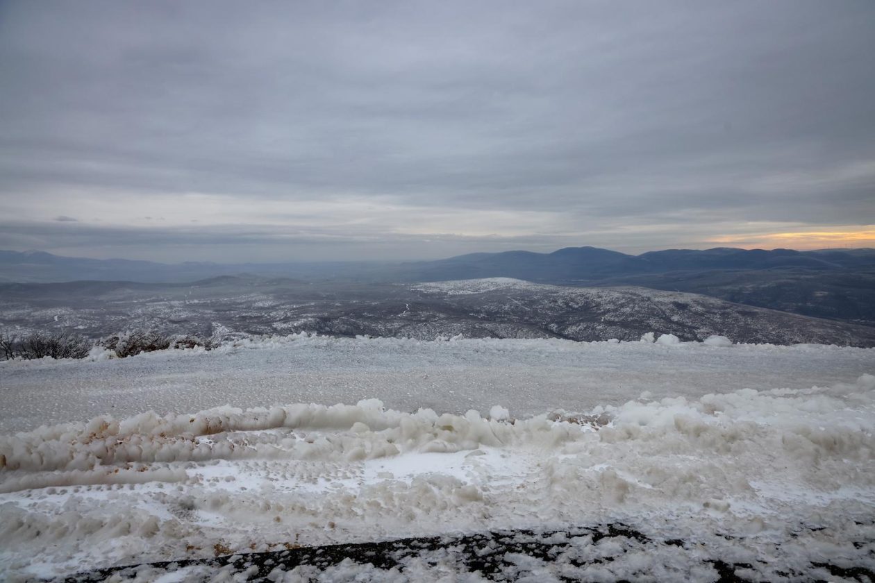 Muškovci: Zaleđena stabla i stolovi