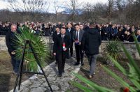 Predsjednik Milanović u Medviđi obilježio 33. obljetnicu stradanja civilnih žrtava u Domovinskom ratu Predsjednik Milanović u Medviđi obilježio 33. obljetnicu stradanja civilnih žrtava u Domovinskom ratu