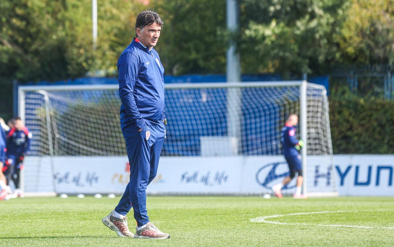 Hrvatska nogometna reprezentacija na treningu u Maksimiru uoci utakmice protiv Ceske u kvalifikacijskoj utakmici za Svjetsko prvenstvo Hrvatska nogometna reprezentacija na treningu u Maksimiru uoci utakmice protiv Ceske u kvalifikacijskoj utakmici za Svjetsko prvenstvo