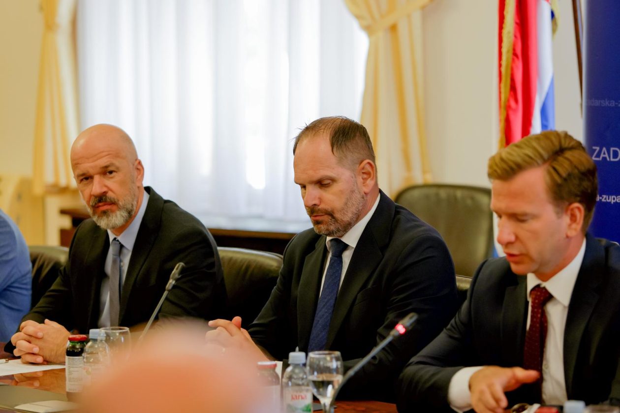 Zadar: Sastanak ministra Olega Butkovića sa županom Josipom Bilaverom