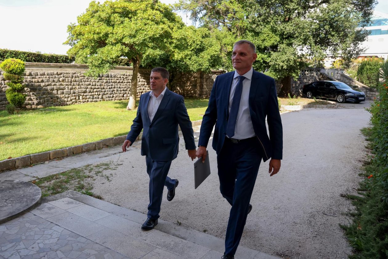 Zadar: Sastanak ministra Olega Butkovića sa županom Josipom Bilaverom