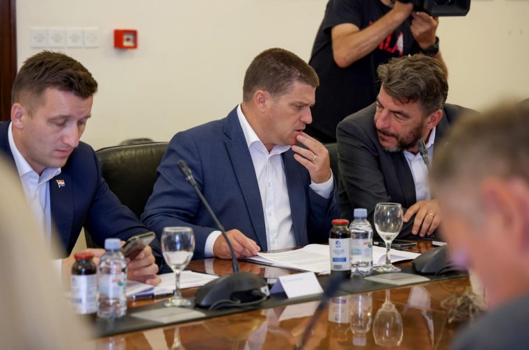 Zadar: Sastanak ministra Olega Butkovića sa županom Josipom Bilaverom