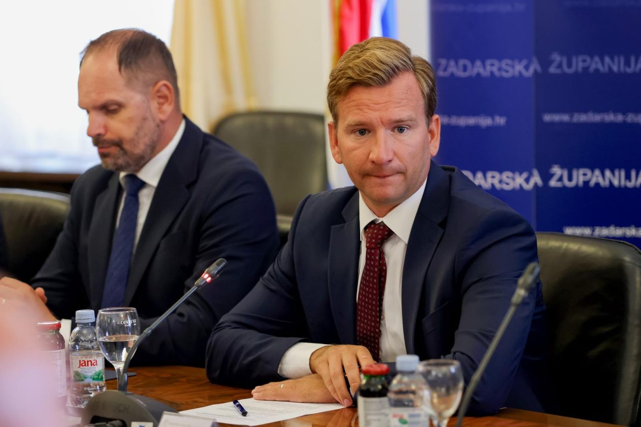Zadar: Sastanak ministra Olega Butkovića sa županom Josipom Bilaverom