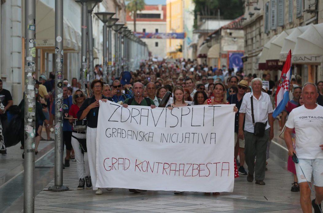 moby drea Split: Prosvjed protiv broda Moby Drea