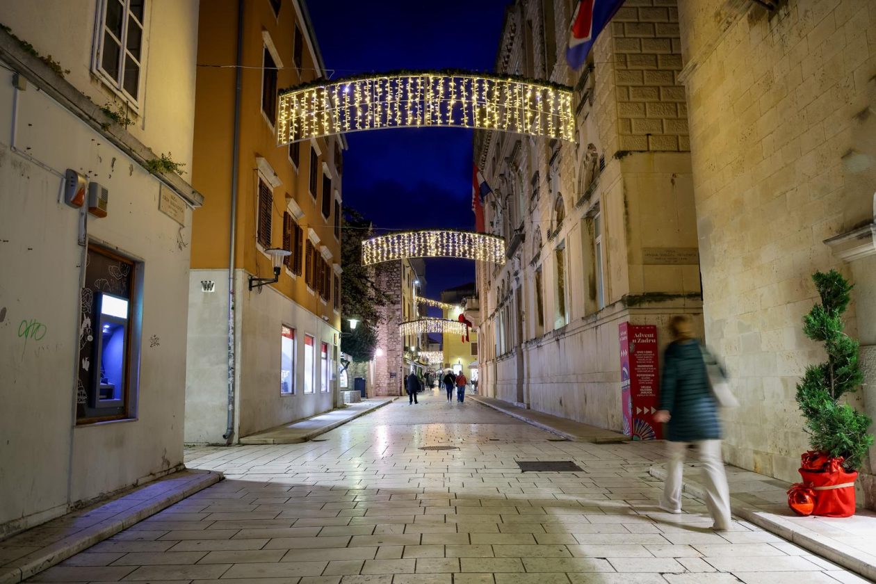 Noćne fotografije ukrašenog grada Noćne fotografije ukrašenog grada