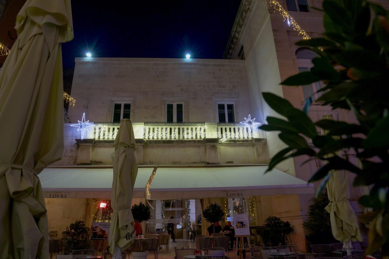 Noćne fotografije ukrašenog grada Noćne fotografije ukrašenog grada