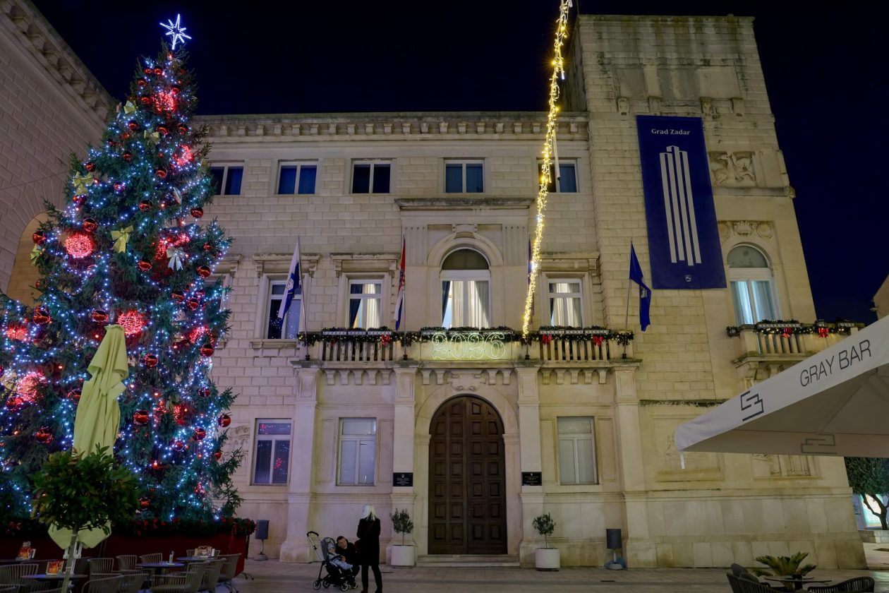 Noćne fotografije ukrašenog grada Noćne fotografije ukrašenog grada