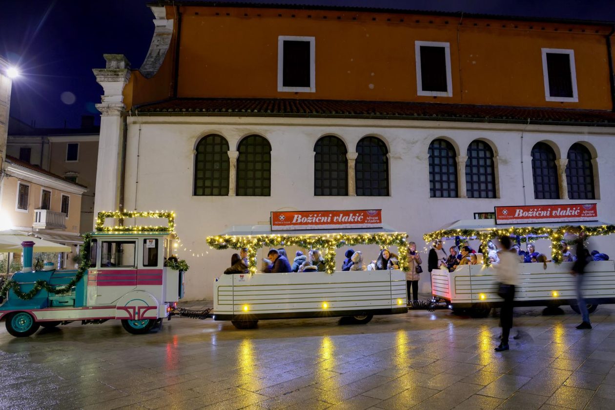 Noćne fotografije ukrašenog grada Noćne fotografije ukrašenog grada