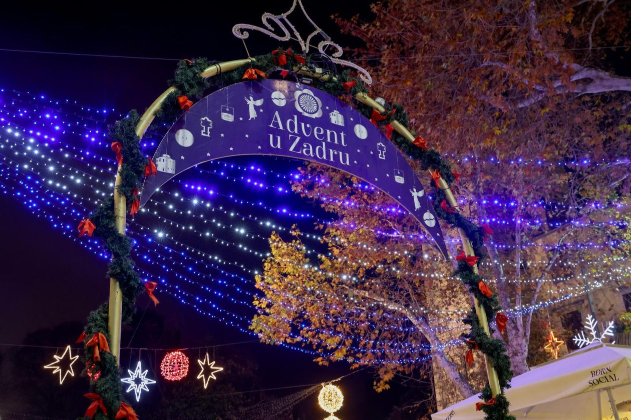 Noćne fotografije ukrašenog grada Noćne fotografije ukrašenog grada
