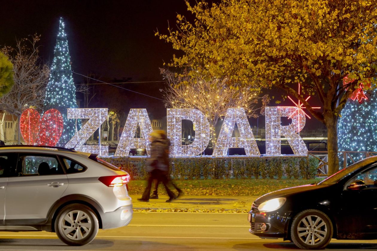 Noćne fotografije ukrašenog grada Noćne fotografije ukrašenog grada