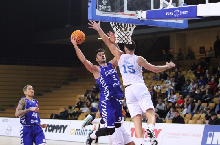 Rijeka: Košarkaška utakmica KK Kvarner-KK Cibona