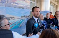 Zadar: Gradonačelnik Grada Zadra Šime Erlić potpisao je ugovor s trvtkom Lavčević o izgradnji olimpijskog bazena na Višnjiku