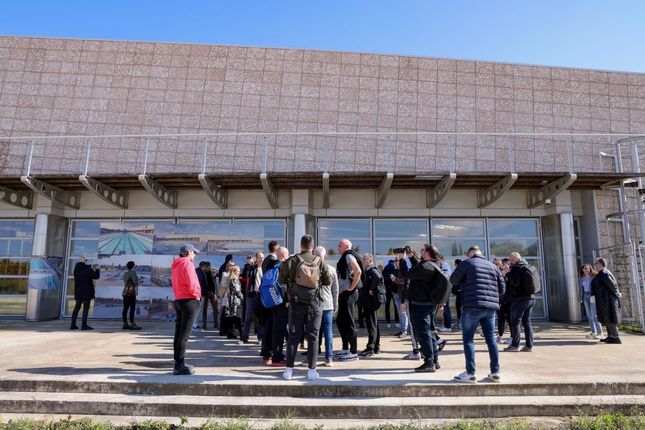 Zadar: Gradonačelnik Grada Zadra Šime Erlić potpisao je ugovor s trvtkom Lavčević o izgradnji olimpijskog bazena na Višnjiku
