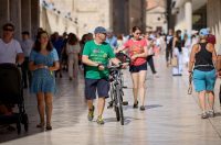 Zadar: Velik broj stranih gostiju u centru grada