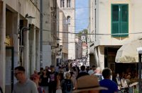 Zadar: Velik broj stranih gostiju u centru grada