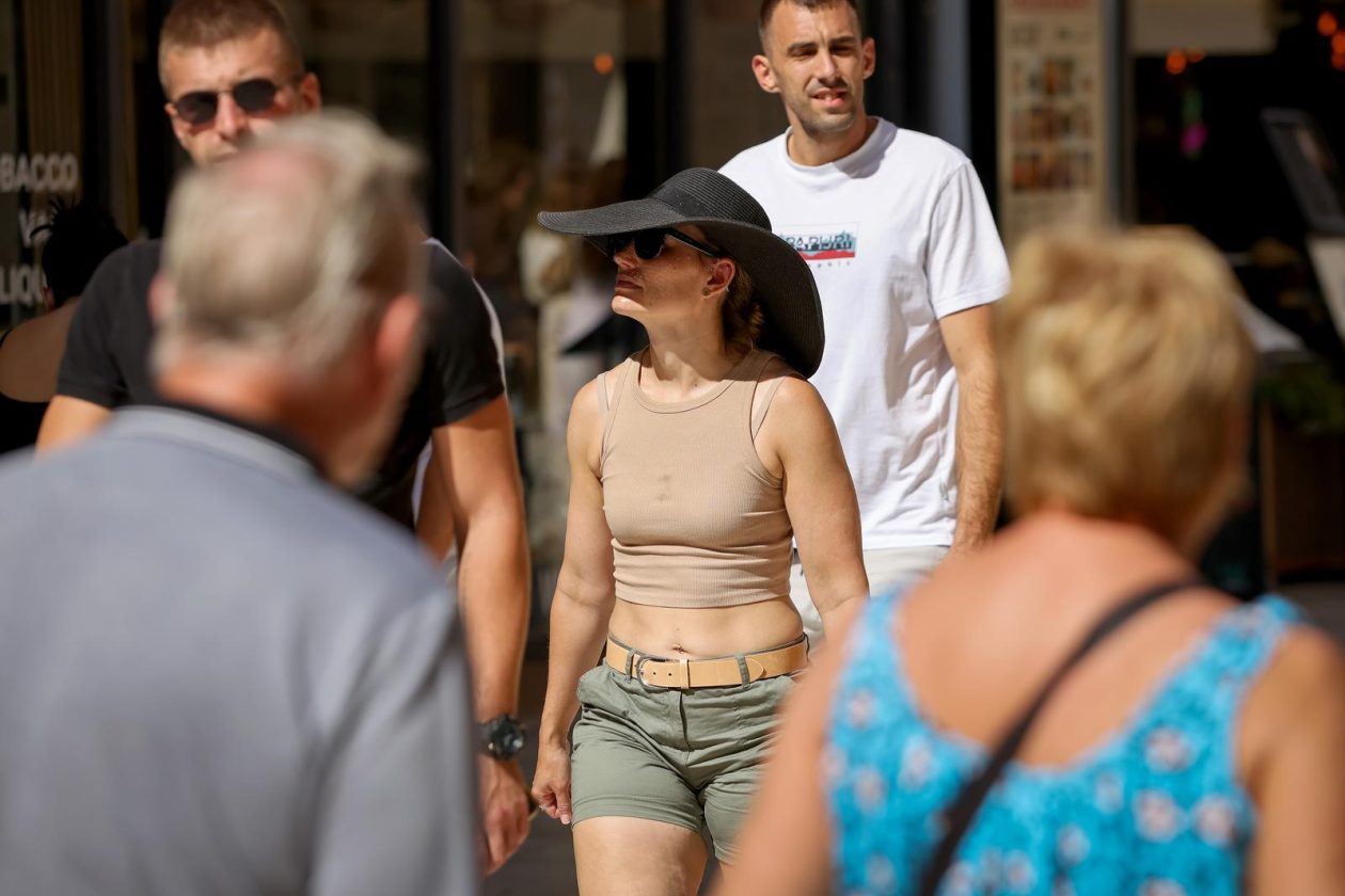 Zadar: Velik broj stranih gostiju u centru grada