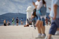 Zadar: Velik broj stranih gostiju u centru grada