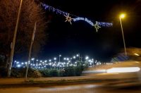 Bozicne jelke prodaju se na brojnim lokacijama