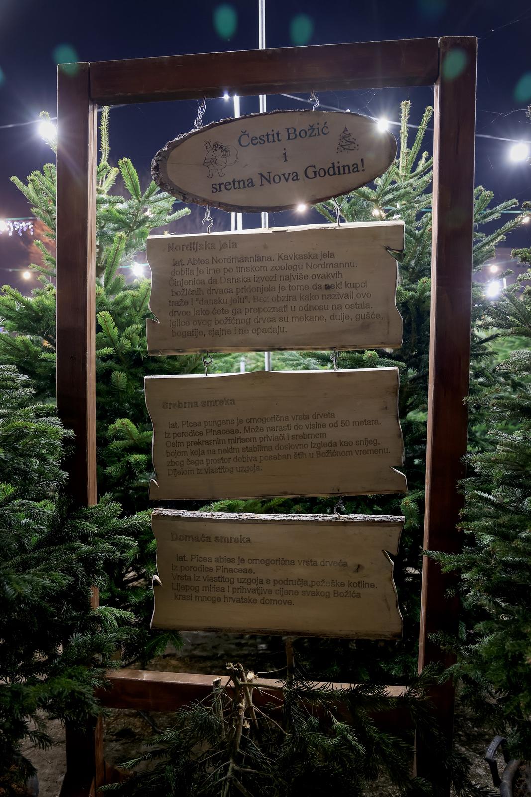 Bozicne jelke prodaju se na brojnim lokacijama