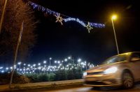 Bozicne jelke prodaju se na brojnim lokacijama