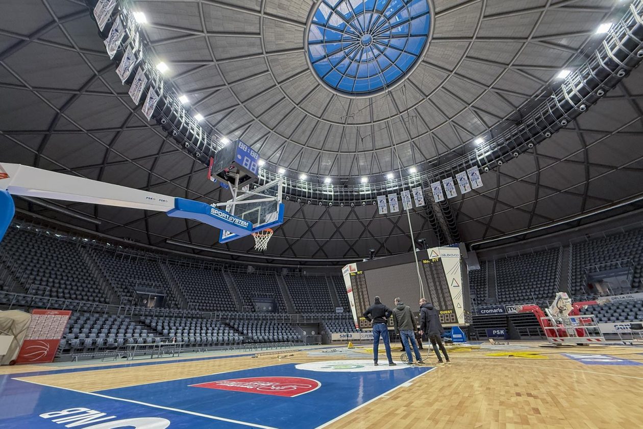 Zadar: Skidanje semafora u dvorani Krešimir Ćosić Zadar: Skidanje semafora u dvorani Krešimir Ćosić