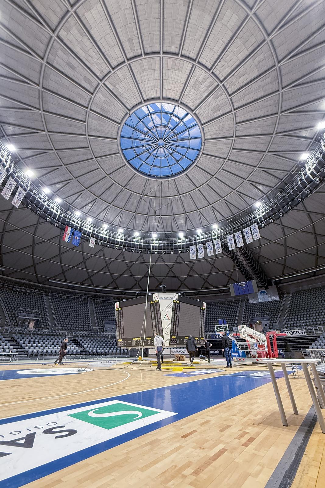 Zadar: Skidanje semafora u dvorani Krešimir Ćosić Zadar: Skidanje semafora u dvorani Krešimir Ćosić