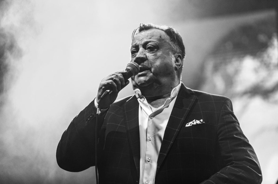 Umro je Halid Bešlić Umro je Halid Bešlić