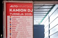 Kamion Djeda Mraza na Višnjiku