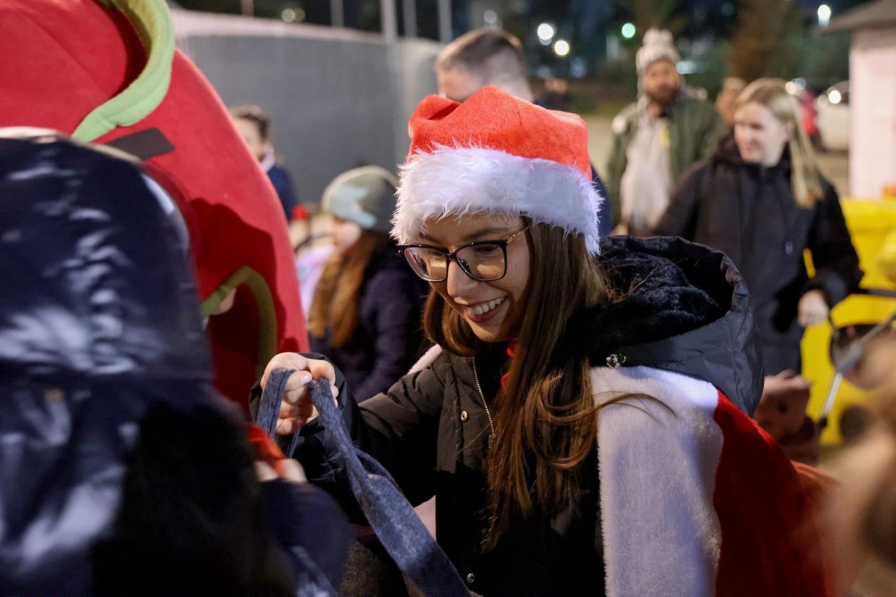 Kamion Djeda Mraza na Višnjiku
