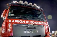 Kamion Djeda Mraza na Višnjiku