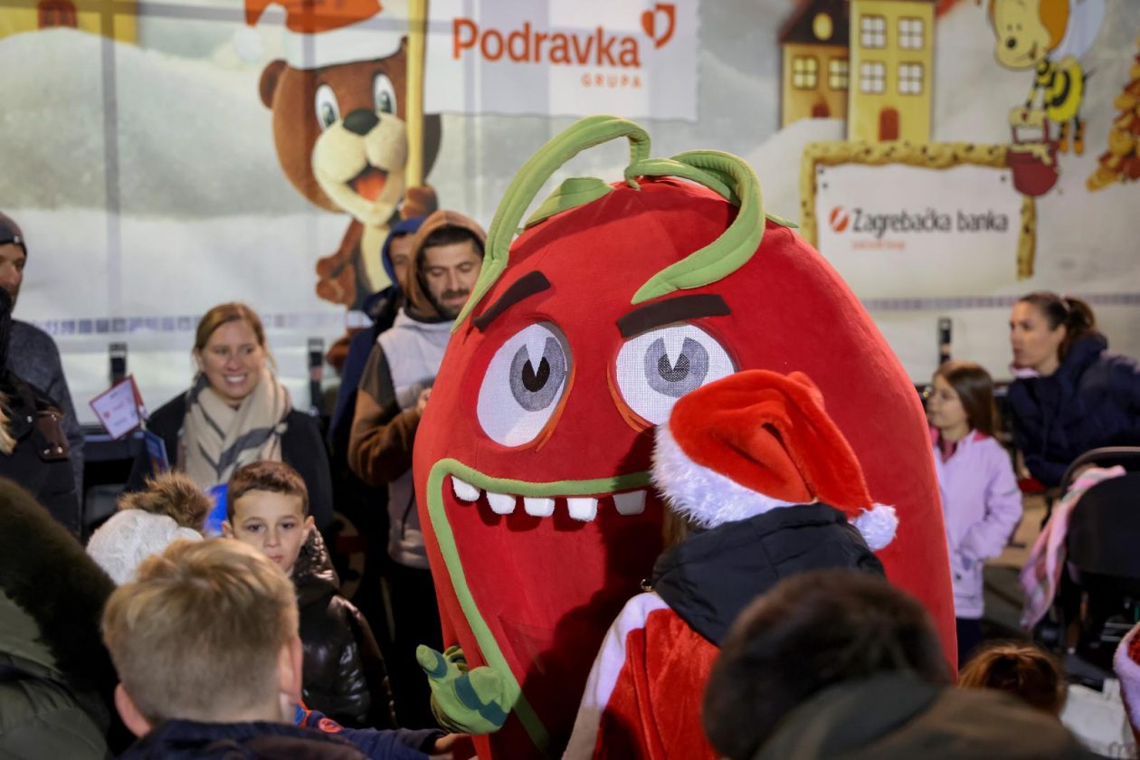 Kamion Djeda Mraza na Višnjiku