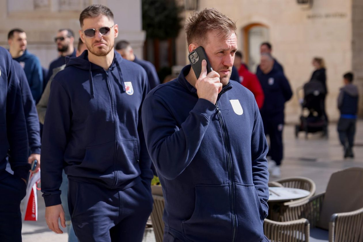 Narodni trg: Druženje rukometnih reprezentativaca s građanima