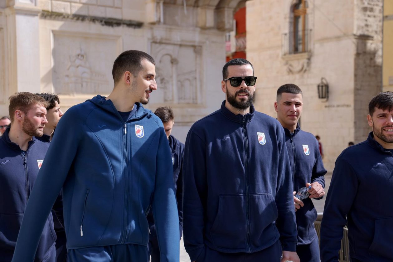 Narodni trg: Druženje rukometnih reprezentativaca s građanima