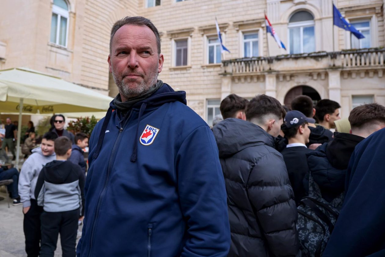 Narodni trg: Druženje rukometnih reprezentativaca s građanima