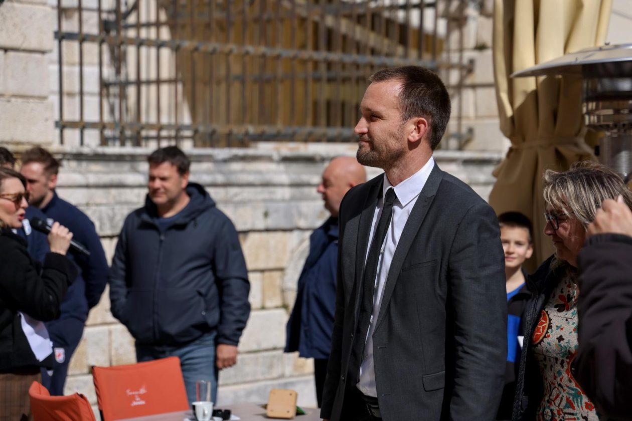 Narodni trg: Druženje rukometnih reprezentativaca s građanima