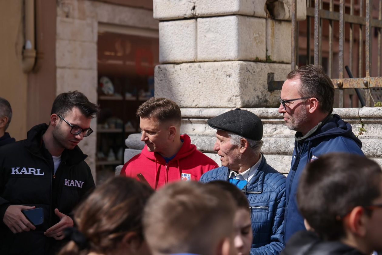 Narodni trg: Druženje rukometnih reprezentativaca s građanima