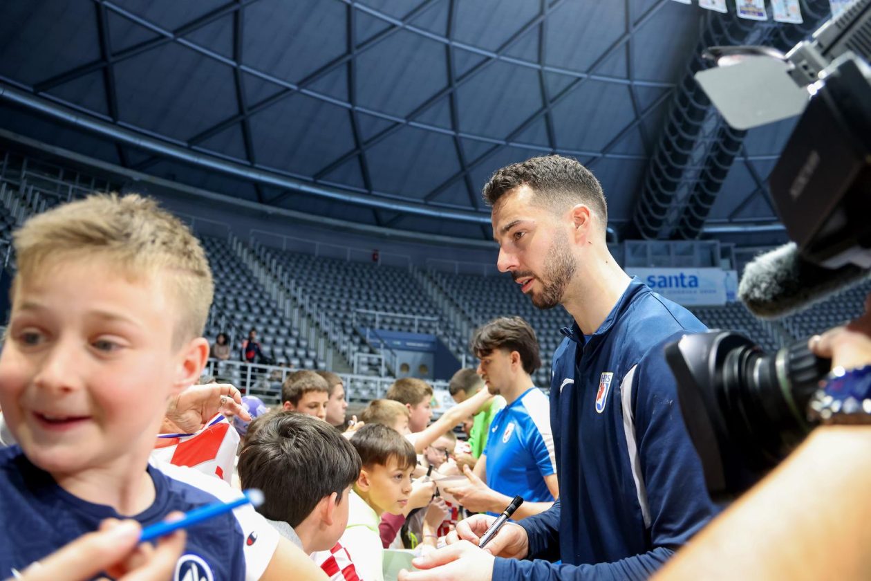 Otvoreni trening rukometne reprezentacije u Zadru