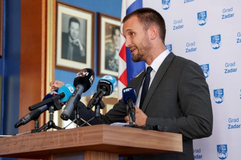 Zadar: Šime Erlić predstavio smjernice za zapošljavanje u gradskim ustanovama Zadar: Šime Erlić predstavio smjernice za zapošljavanje u gradskim ustanovama