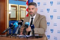 Zadar: Šime Erlić predstavio smjernice za zapošljavanje u gradskim ustanovama Zadar: Šime Erlić predstavio smjernice za zapošljavanje u gradskim ustanovama