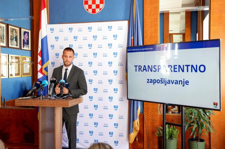 Zadar: Šime Erlić predstavio smjernice za zapošljavanje u gradskim ustanovama