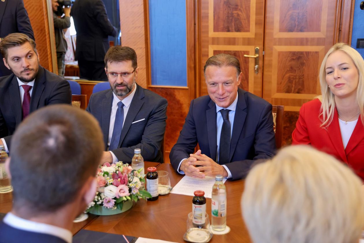 Predsjednik Hrvatskog sabora Gordan Jandroković obišao manifestaciju „Pijat na Pijaci“