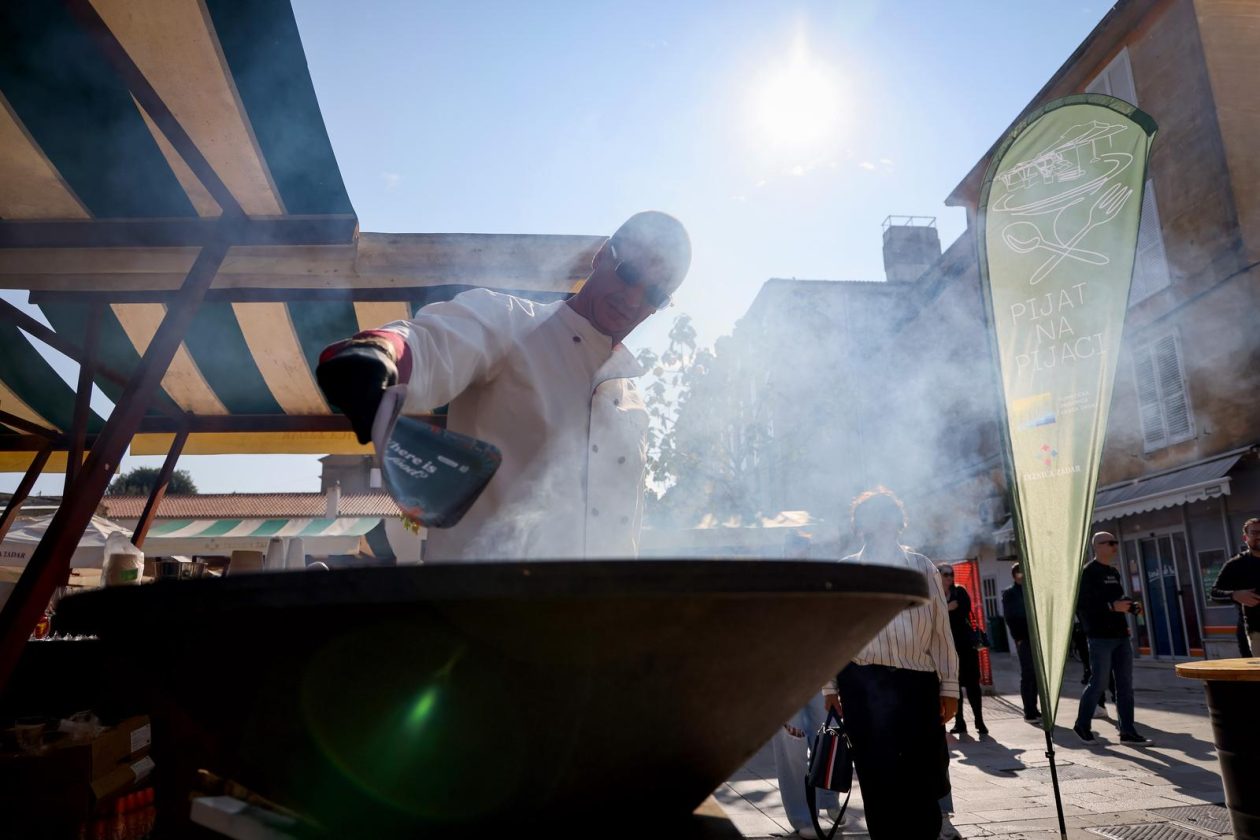 Predsjednik Hrvatskog sabora Gordan Jandroković obišao manifestaciju „Pijat na Pijaci“