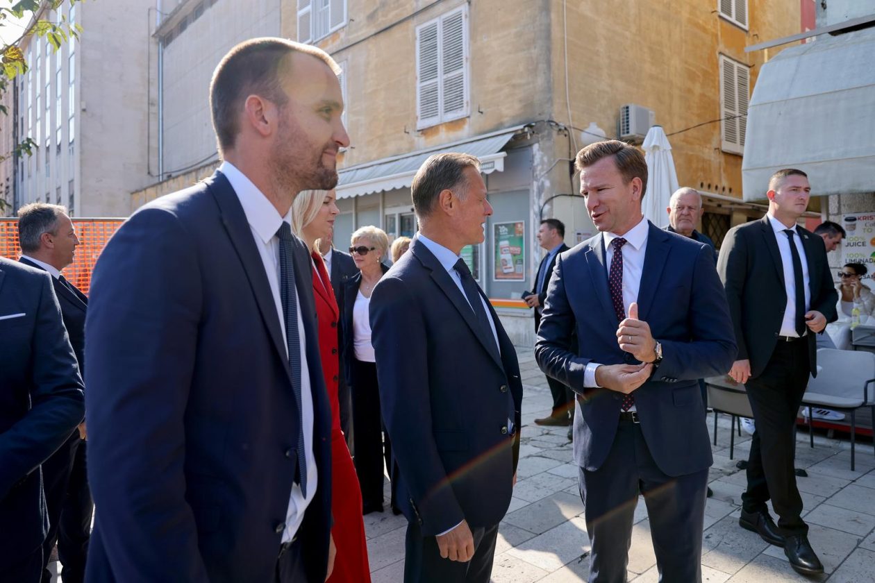 Predsjednik Hrvatskog sabora Gordan Jandroković obišao manifestaciju „Pijat na Pijaci“